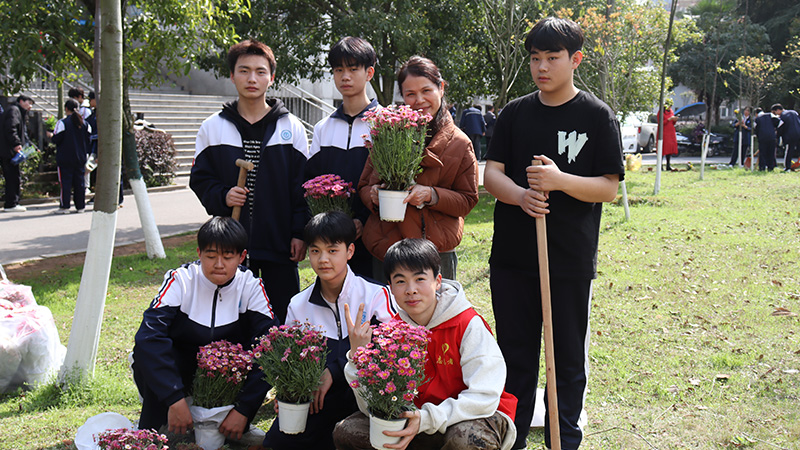 “美好校園，你我共創(chuàng)”植樹節(jié)